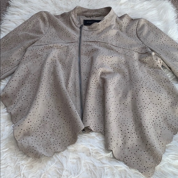 BCBGMAXAZRIA Jacket - Picture 2 of 7